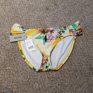 MAKE OFFER ~ 🏖 REACTION Kenneth Cole US/M bikini bottoms, $54.00
